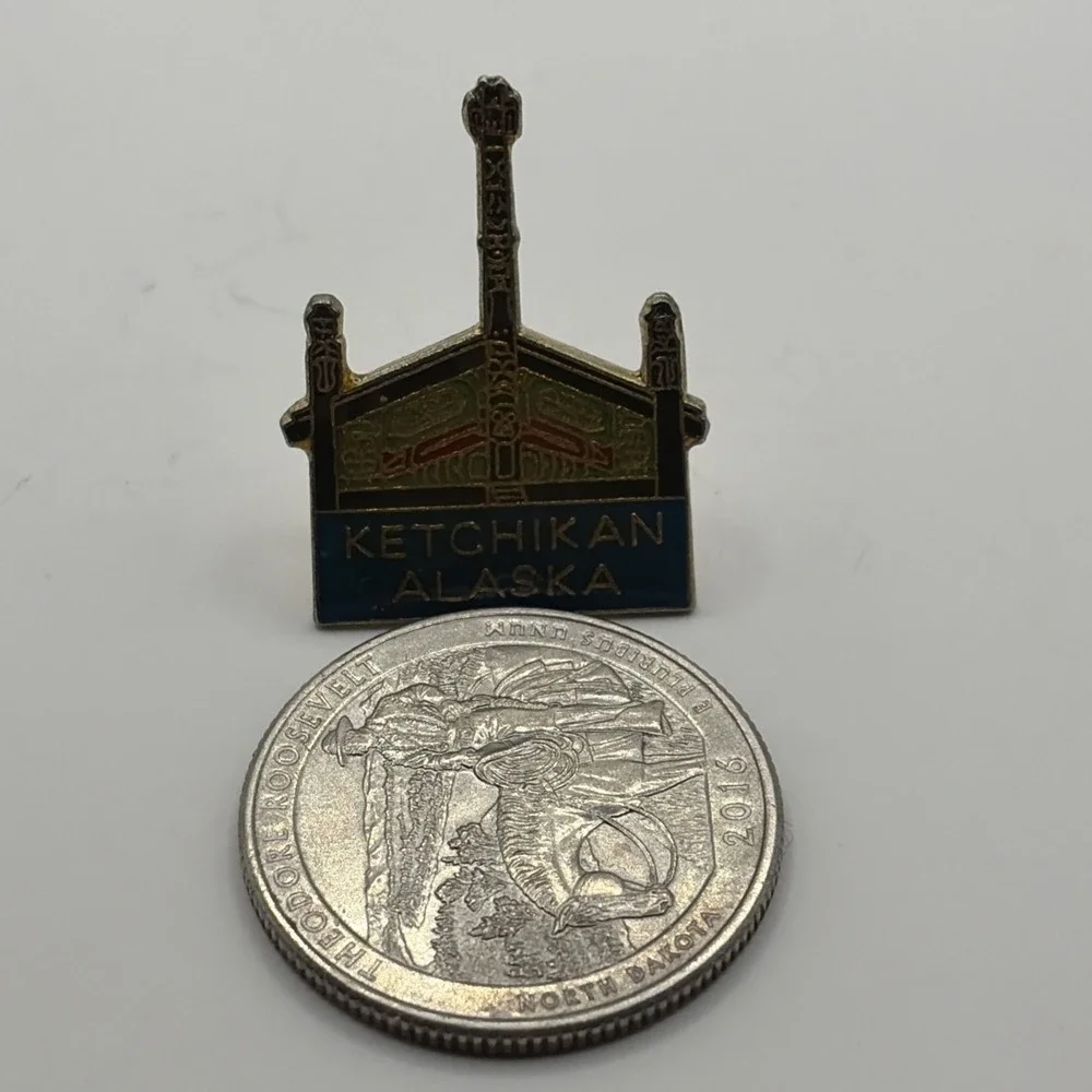 Ketchikan Alaska‎ USA Souvenir Travel Lapel Hat Pin